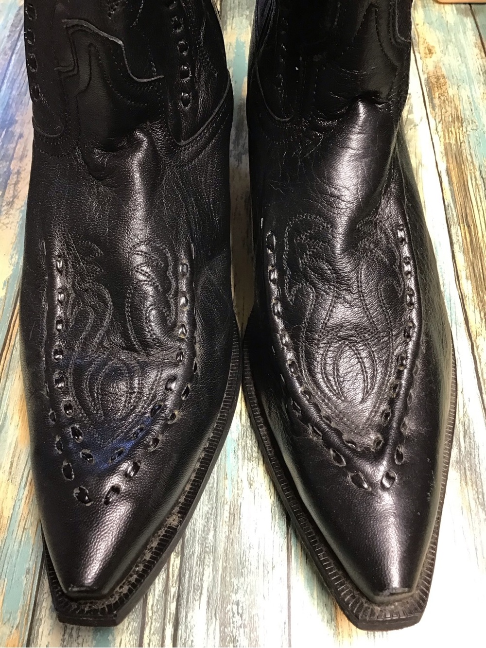 Laredo Black Leather Pointed-Toe Western Cowboy Boots